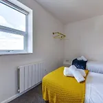 Exquisite 1St Floor Apartment