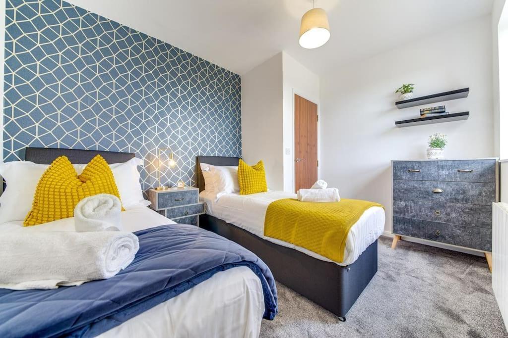 Exquisite 1st Floor Apartment *