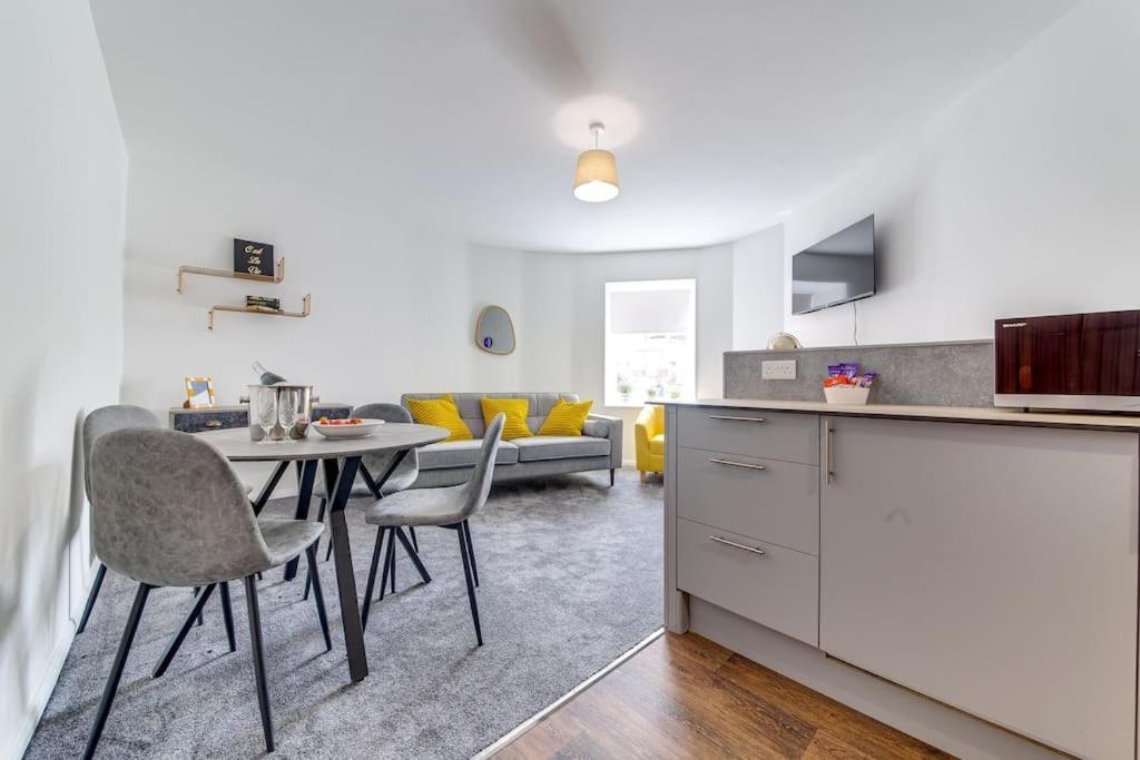 Exquisite 1st Floor Apartment